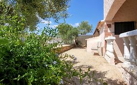 Las Aguilas, Casa Catala